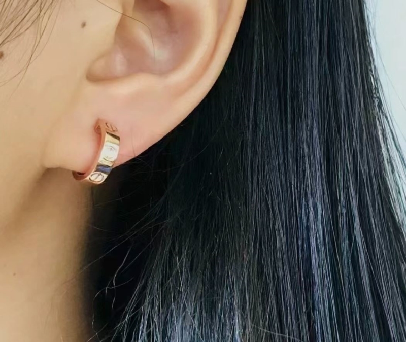 Ca*t1er earrings